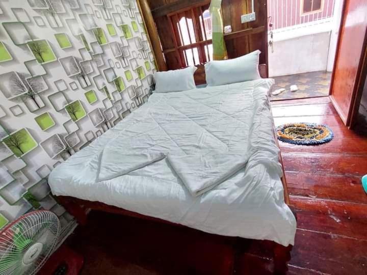 Xl Guest House & Restaurant Sihanoukville Ngoại thất bức ảnh